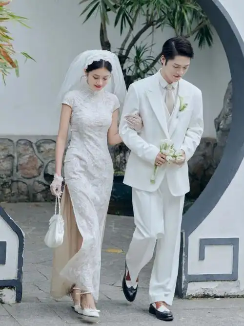 拍一组中式旗袍婚纱照爸妈看了比我还喜欢