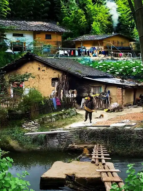 这是我老家农村山沟沟里,如果你不小心刷到了我,那就多花一点时间翻翻