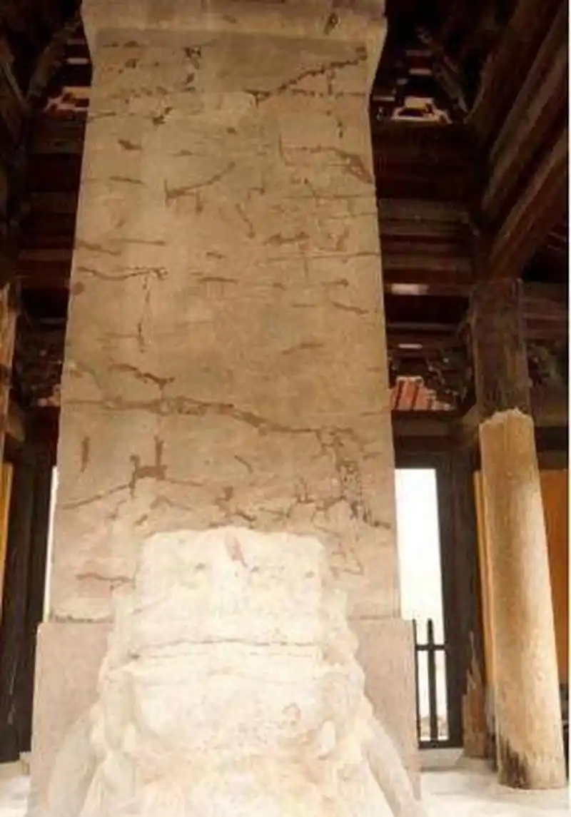 明皇陵是朱元璋为他的父母兄嫂所建,位于安徽省凤阳县城南七公里处.