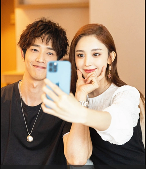 古力娜扎情人节"发糖",穿一袭红裙惊艳亮相,刘以豪深情献礼