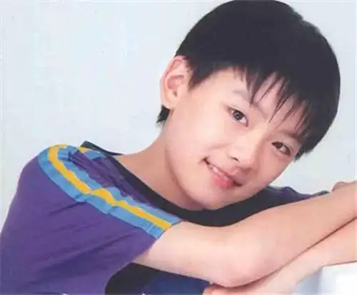 《快乐星球》艾克近照曝光,果然没让人失望,网友:娱乐圈需要你