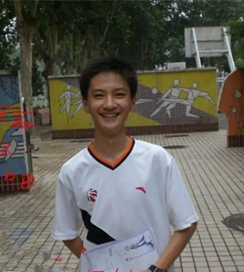 10年了快乐星球里的丁凯乐现在长这样