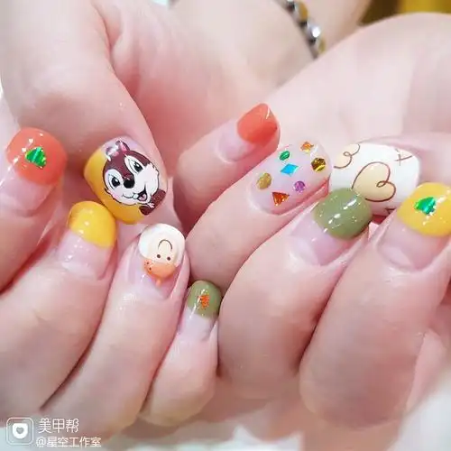 卡通可爱美甲图片