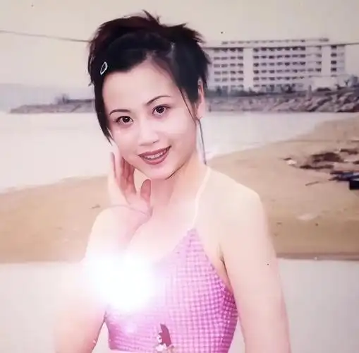 陈安琪,这个名字很普通,但是看到陈小春版《鹿鼎记》的朋友肯定记得韦