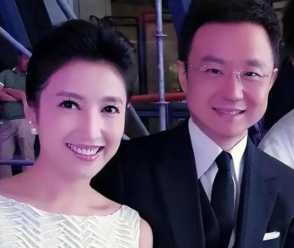 回顾春妮23岁嫁蒋虎38岁与郭德纲传绯闻40岁嫁央视名嘴