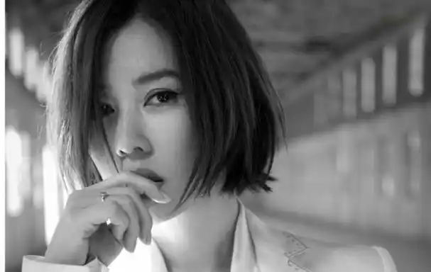 她自己就知道要怎么演,要出什么效果,她是一个真正意义上的女演员,不