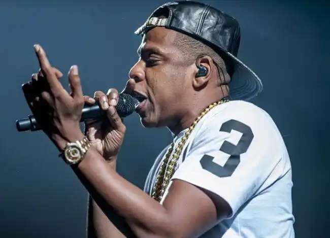 全球十大最富有的说唱歌手 吹牛老爹排第一(7亿美元)