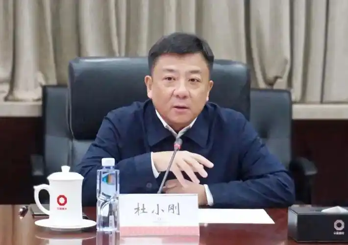 周育先会见无锡市委书记杜小刚一行