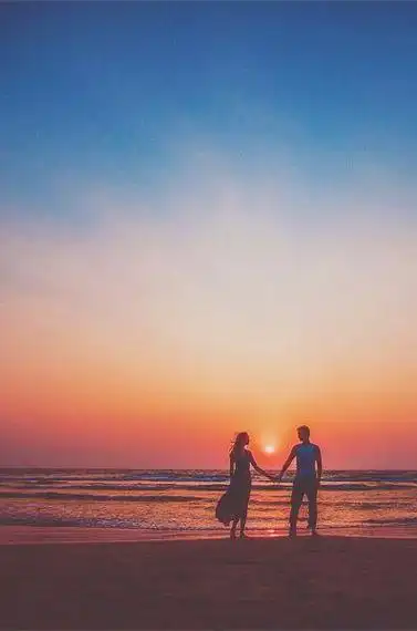 有人说,爱情是举案齐眉,相濡以沫的态度;还有人说,爱情是执子之手,与