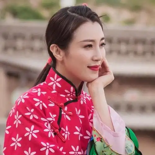 郭涛,1988年出生于陕西省西安市,中国内地女歌手,被誉为"情歌天后"和