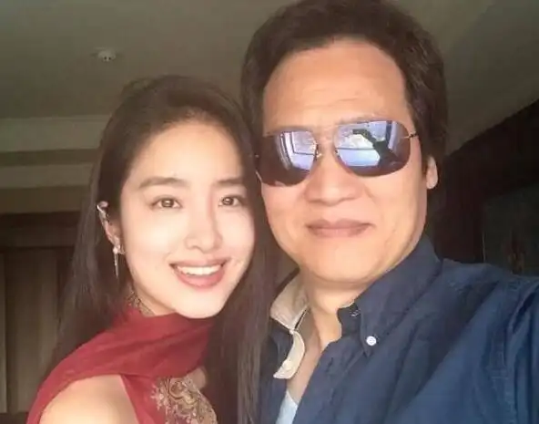 传杨采钰嫁陈金飞怎么回事 陈金飞个人资料照片结过婚没