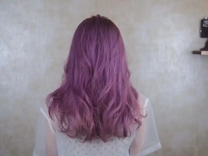 待我长发及腰 女神发型 背影杀手挑染 渐变色 接发 长发 卷发 美发