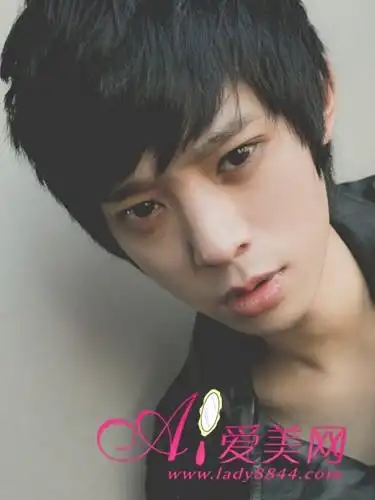 男生也卖萌 韩式假发打造正太look,爱美网美发分享潮男发型造型图片