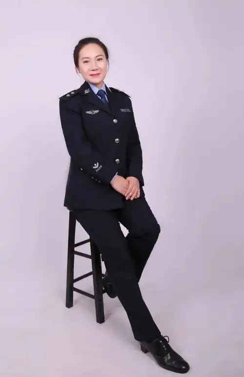 警花上线今天最美是你