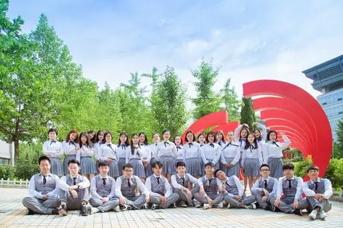 大学毕业照如何拍