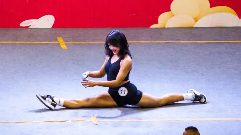 健美欣赏: 力与美的比拼