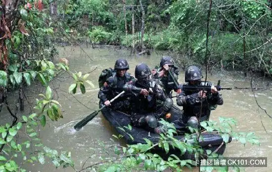 受训死亡率高达8%…中国最神秘的「龙焱」特种部队!