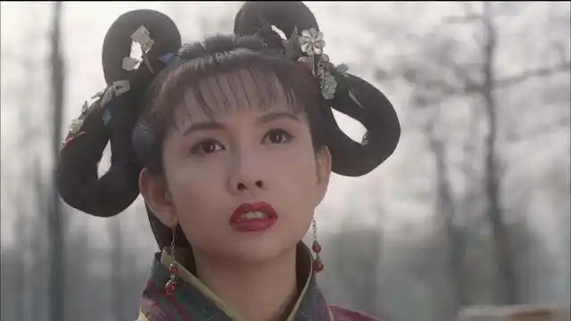 她是曾经的亚洲天后,曾比邱淑贞还要红,三度改嫁后如今座驾奢华