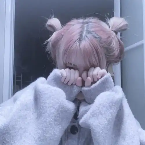 小姐姐挡脸头像