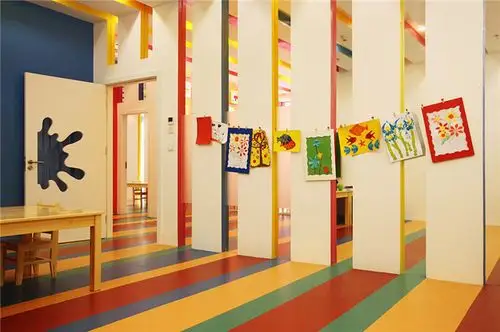 五彩斑斓的彩虹主题艾涂图儿童美术培训班装修设计方案