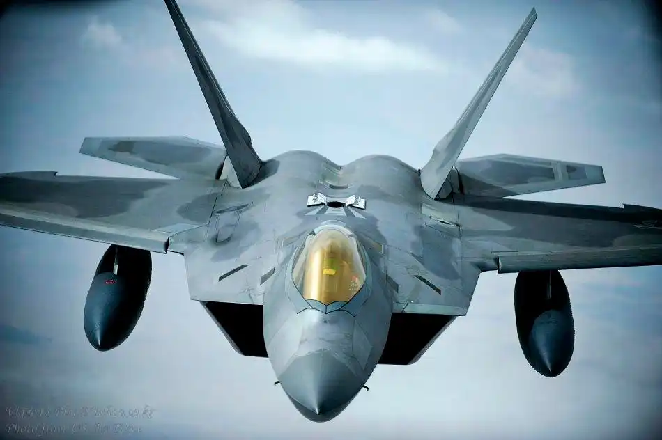 le crash du f-22 raptor : les dernières photos dévoilées