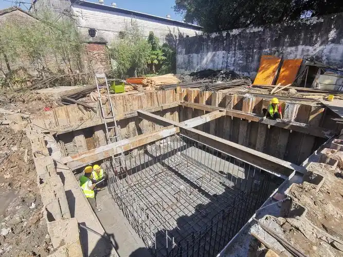 钢板桩的名气在工程界几乎可以与钢筋混凝土相媲美.