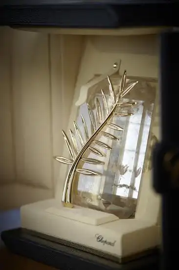 比拟珠宝的奖杯 揭秘纯金戛纳金棕榈奖杯|戛纳电影节|萧邦|戛纳奖杯