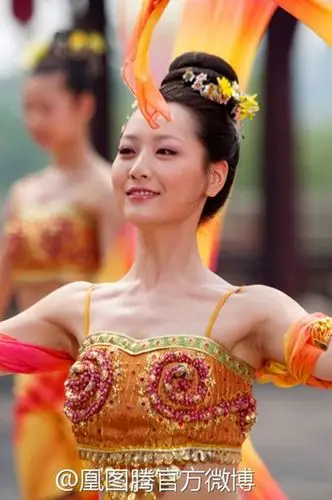 凰图腾-缪风燕-白冰饰