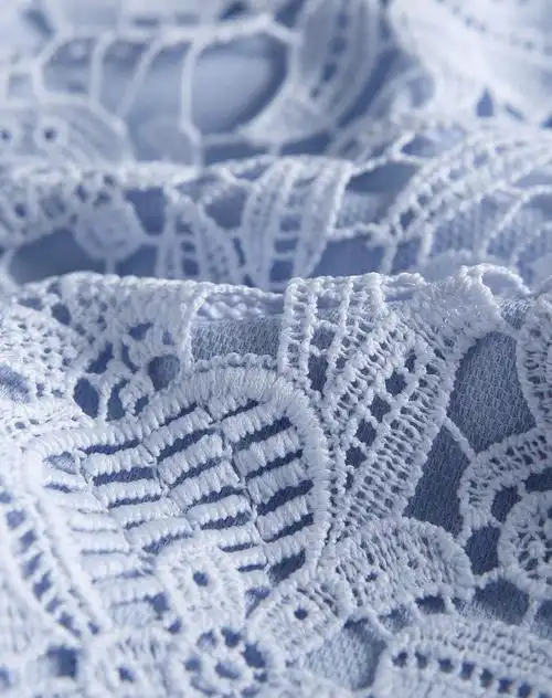 浅灰蓝色优雅蕾丝雪纺衫