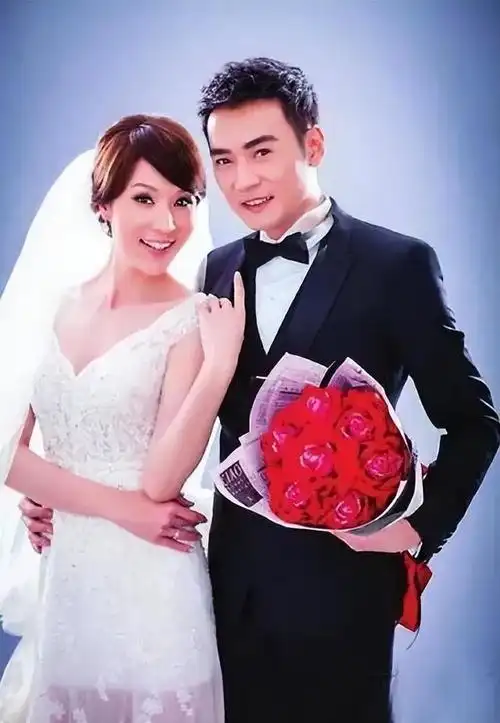 回顾焦恩俊被妻子夺走亿万财产和女儿净身出户母亲成为他依靠