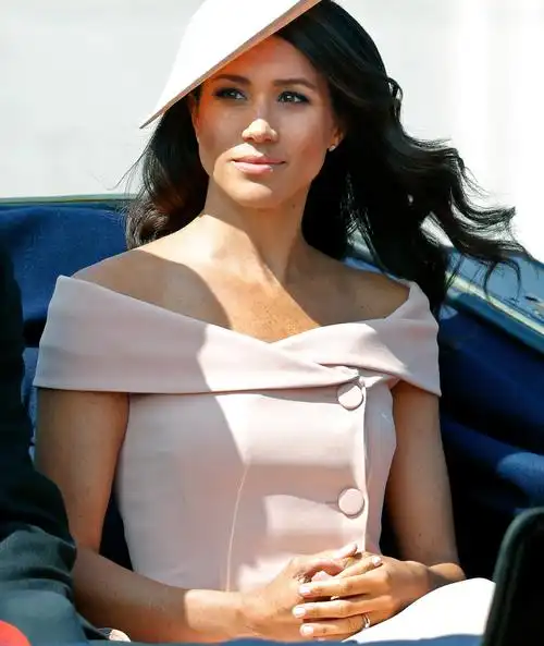 helena bonham carter agrees the crown has moral responsibility