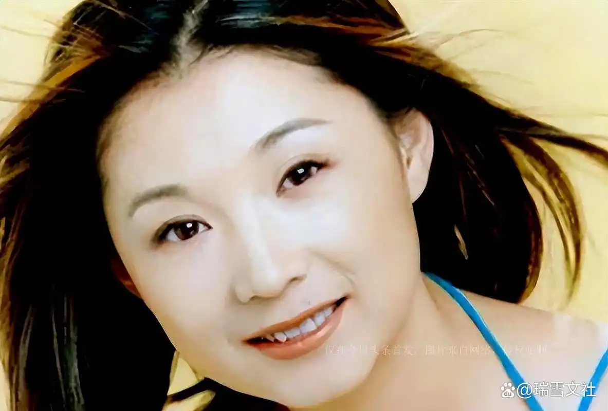 央视主持钱琳琳,二婚带娃嫁小六岁张译,婚后选择丁克