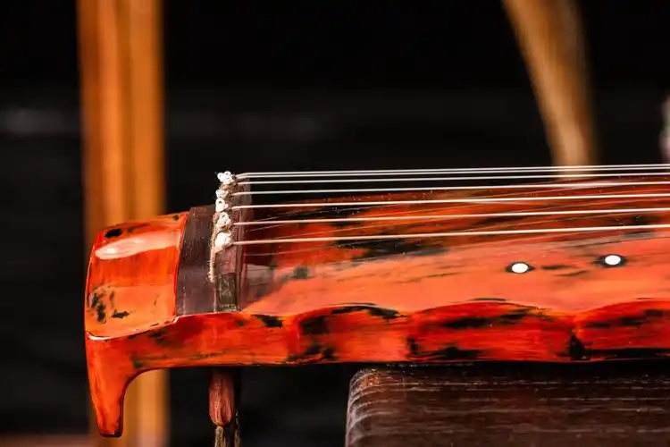 古琴的琴弦是什么材质