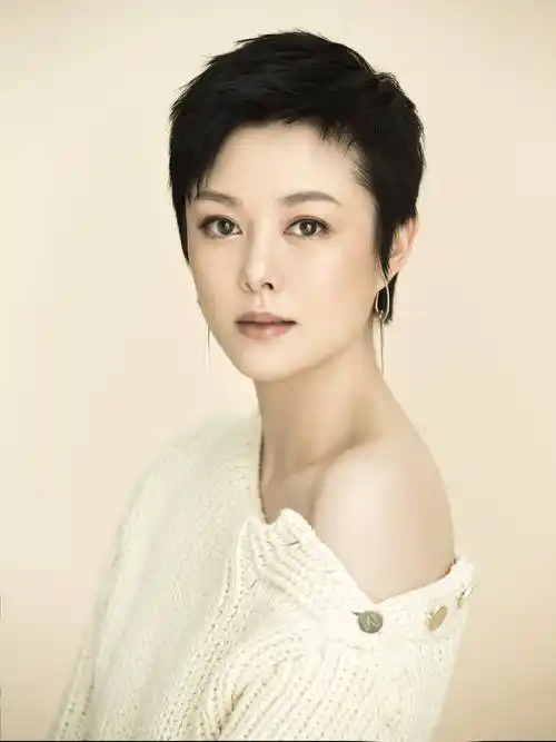 刘一含《天下长河》饰演"靳夫人" 十载隐忍心酸引观众感动共鸣