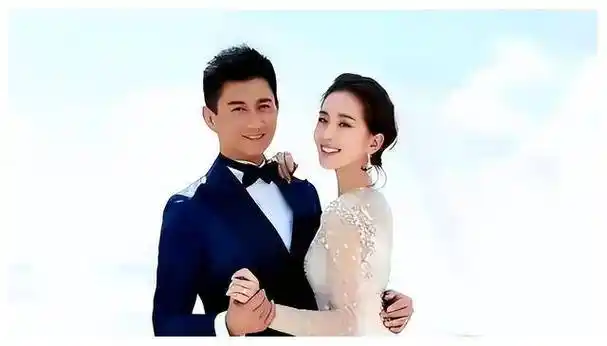 刘诗诗吴奇隆幸福出行,绝招破解离婚传闻_家庭_故事_生活