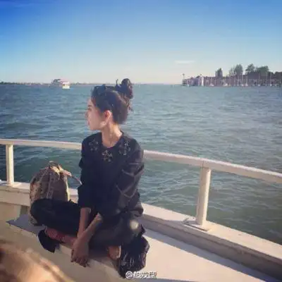 丸子头女生头像小清新 丸子头美上天【点击鼠标右键下载】