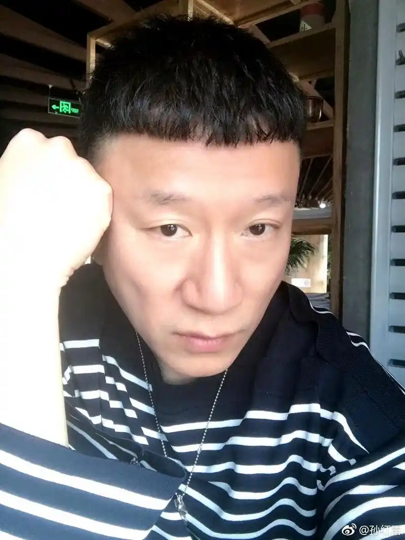孙红雷"综艺天王孙漂亮"一副无戏可拍的亚子.