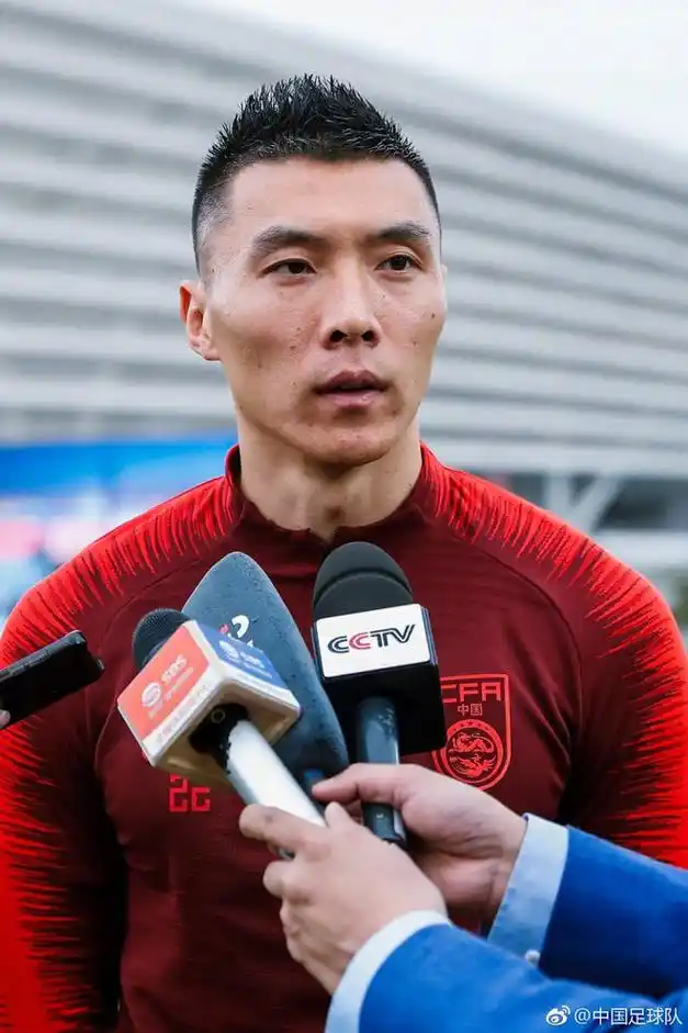 于大宝:在国足将回归前锋位置 争取能参加亚洲杯