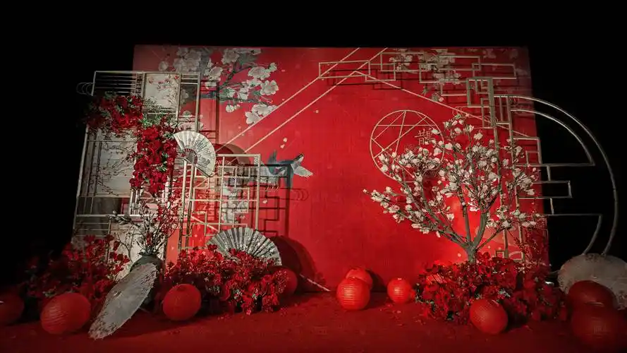 红色喜庆主题婚礼有哪些主题婚礼红色系布置现场