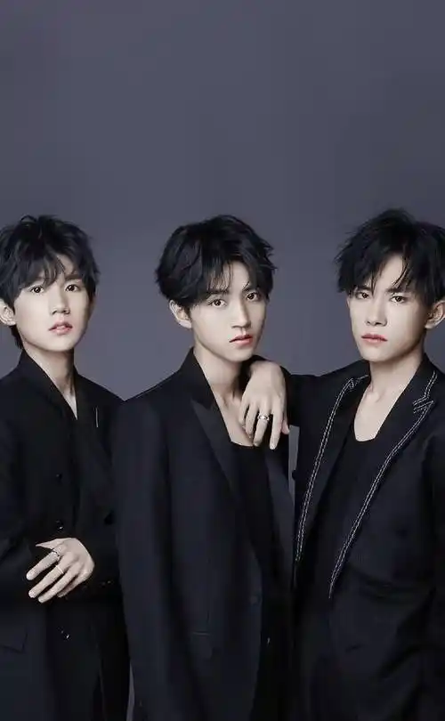 王俊凯新歌霸榜一二位,大厂男孩,tf二团都不如?_坤音_发展_因为