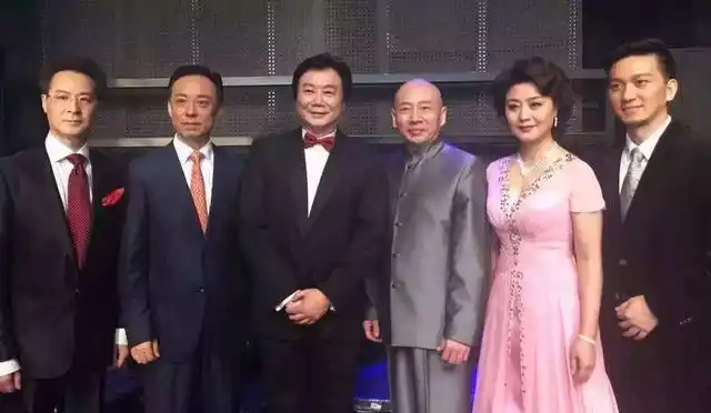 久未露面的上海著名主持人叶惠贤现身参演多部影视剧如今75岁