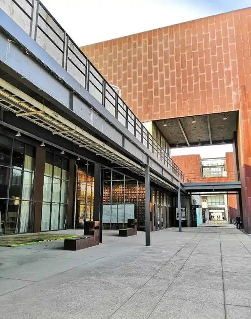 韩国三星耗巨资在成均馆大学建的网红图书馆真的是亚洲最豪华最大的