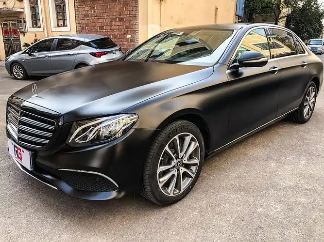 奔驰e300l车身改色电光黑rg瑞集改色膜浙江永康加盟店出品