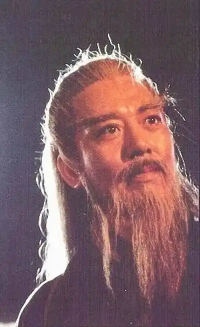 p>骆应钧是一位香港电视艺员,骆应钧英文名为felix lok,1953年10月3