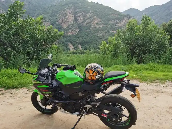 出门保安大哥说你这个是川崎h2嘛?