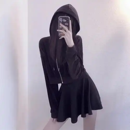 有没有好看的女生头像呀,最好是真人挡脸的那种? - 知乎