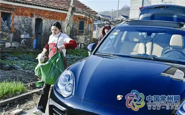 "白富美女汉子"传承手艺 开豪车彪悍杀羊烹肉