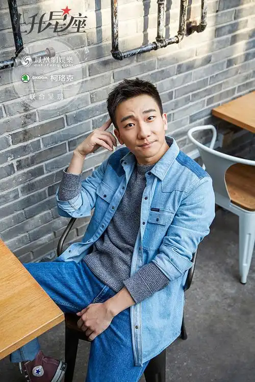 其实吴昊宸计划毕业之后就考剧团,从给人拉大幕开始,扎根舞台打基础.