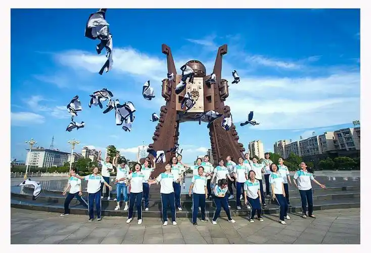 新干三中2017届苏轼班毕业啦