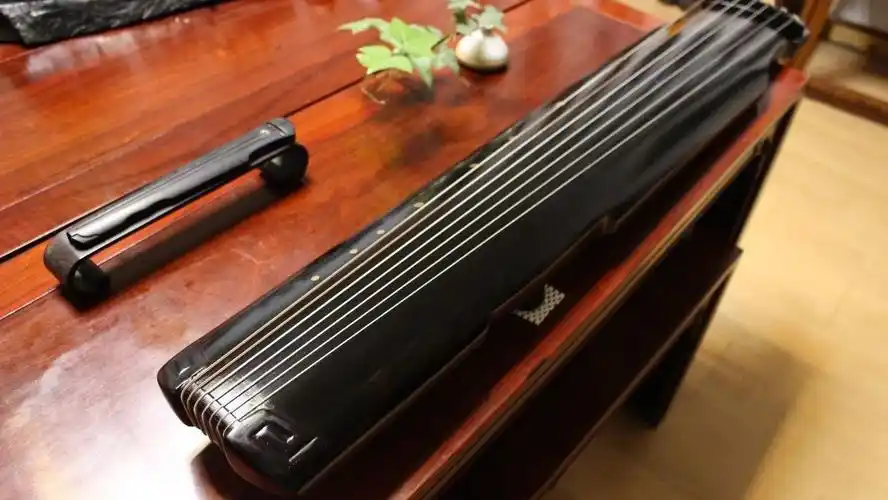 有什么适合做壁纸的古琴美图